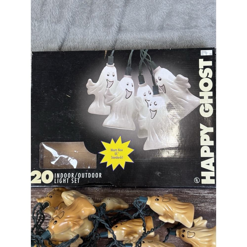 Vintage Happy Ghost Halloween String Lights Green Cord 20 Ghosts works